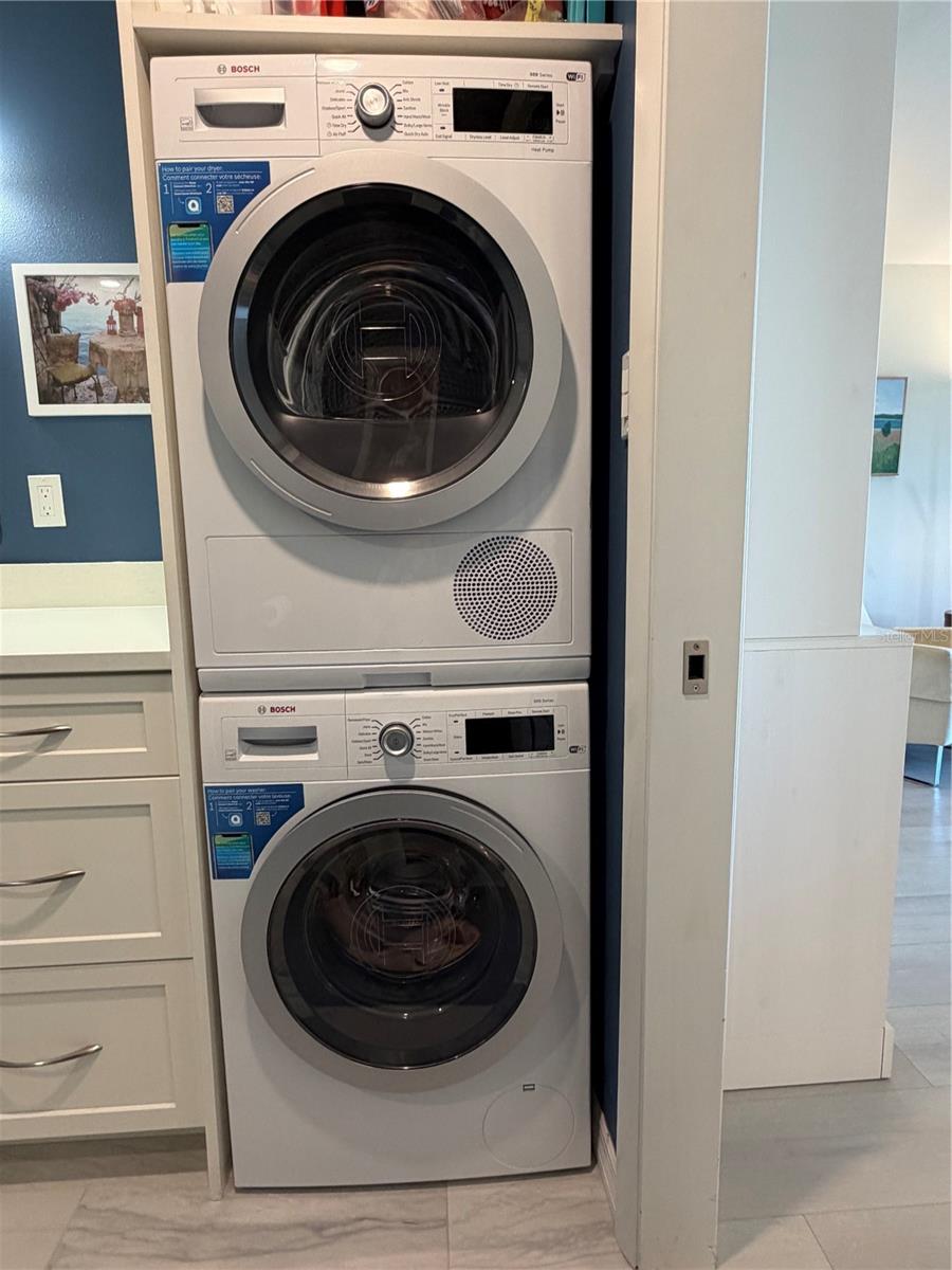 Image 29 of 86 For 4350 Chatham Drive 208