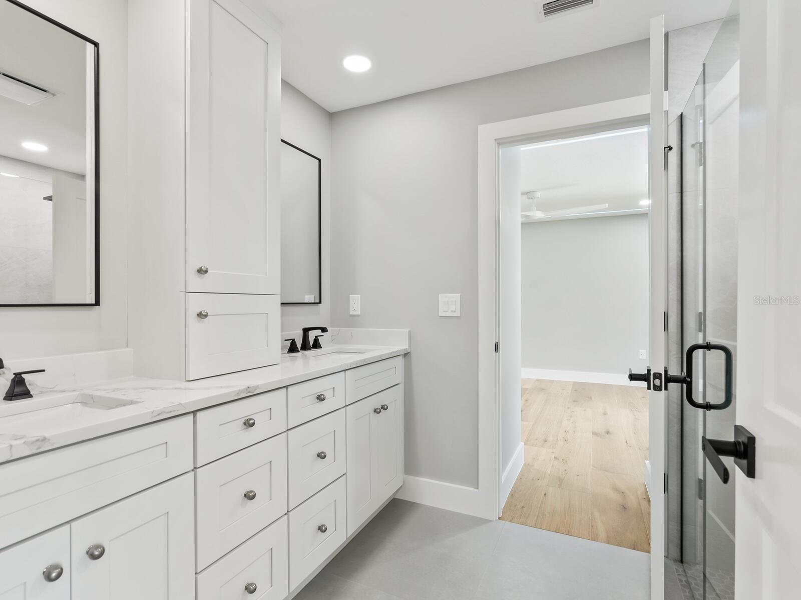 Image 24 of 70 For 180 Lookout Point Drive