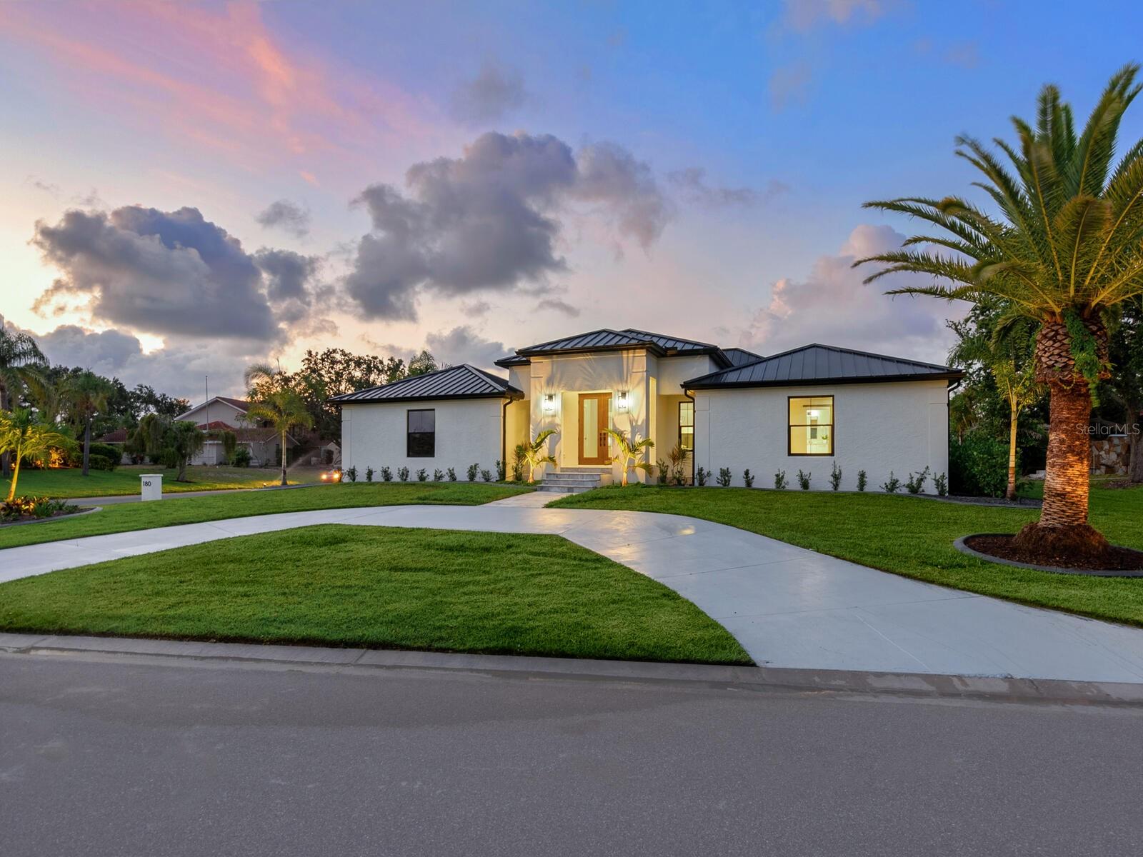 Image 41 of 70 For 180 Lookout Point Drive