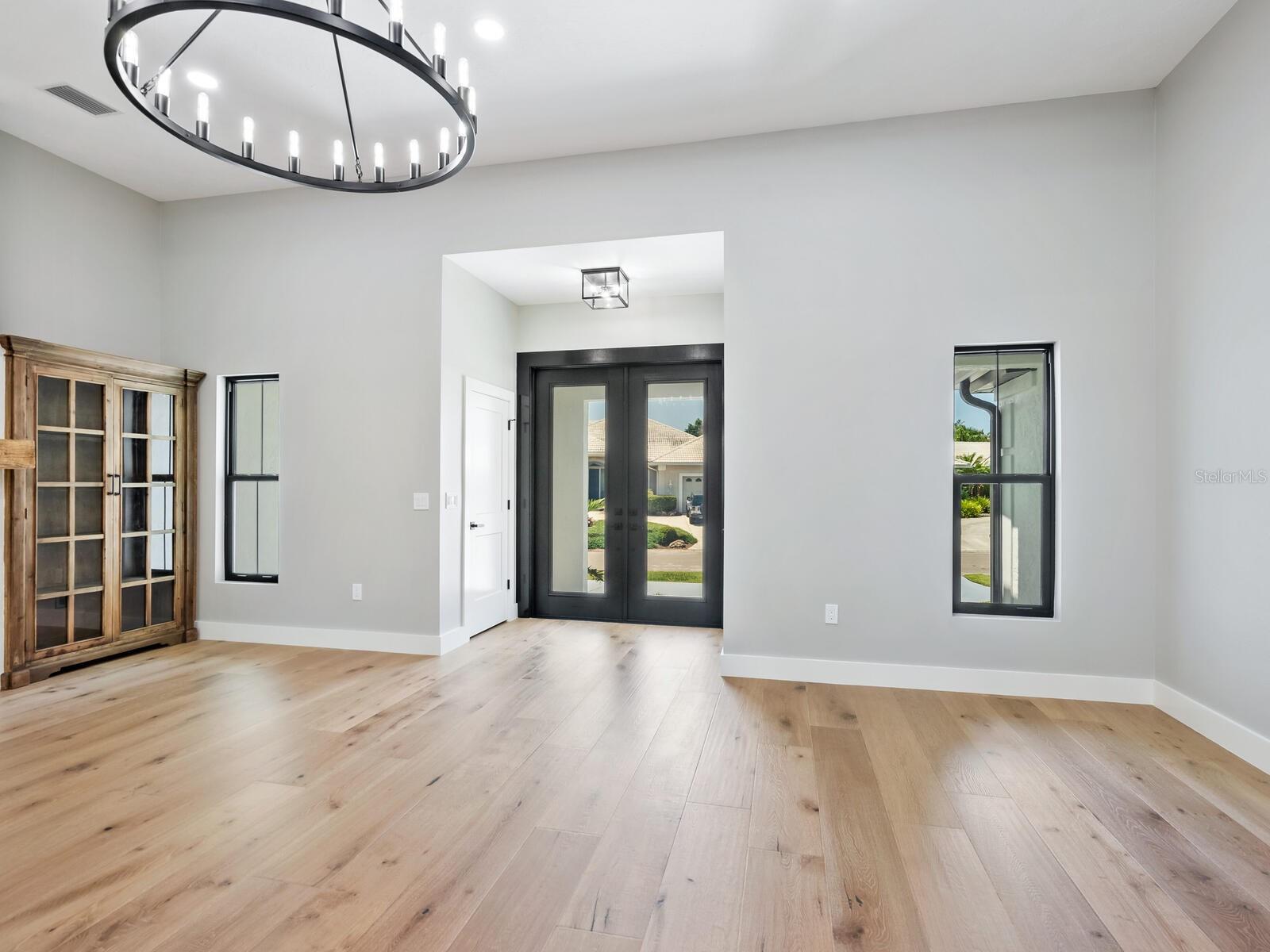 Image 5 of 70 For 180 Lookout Point Drive