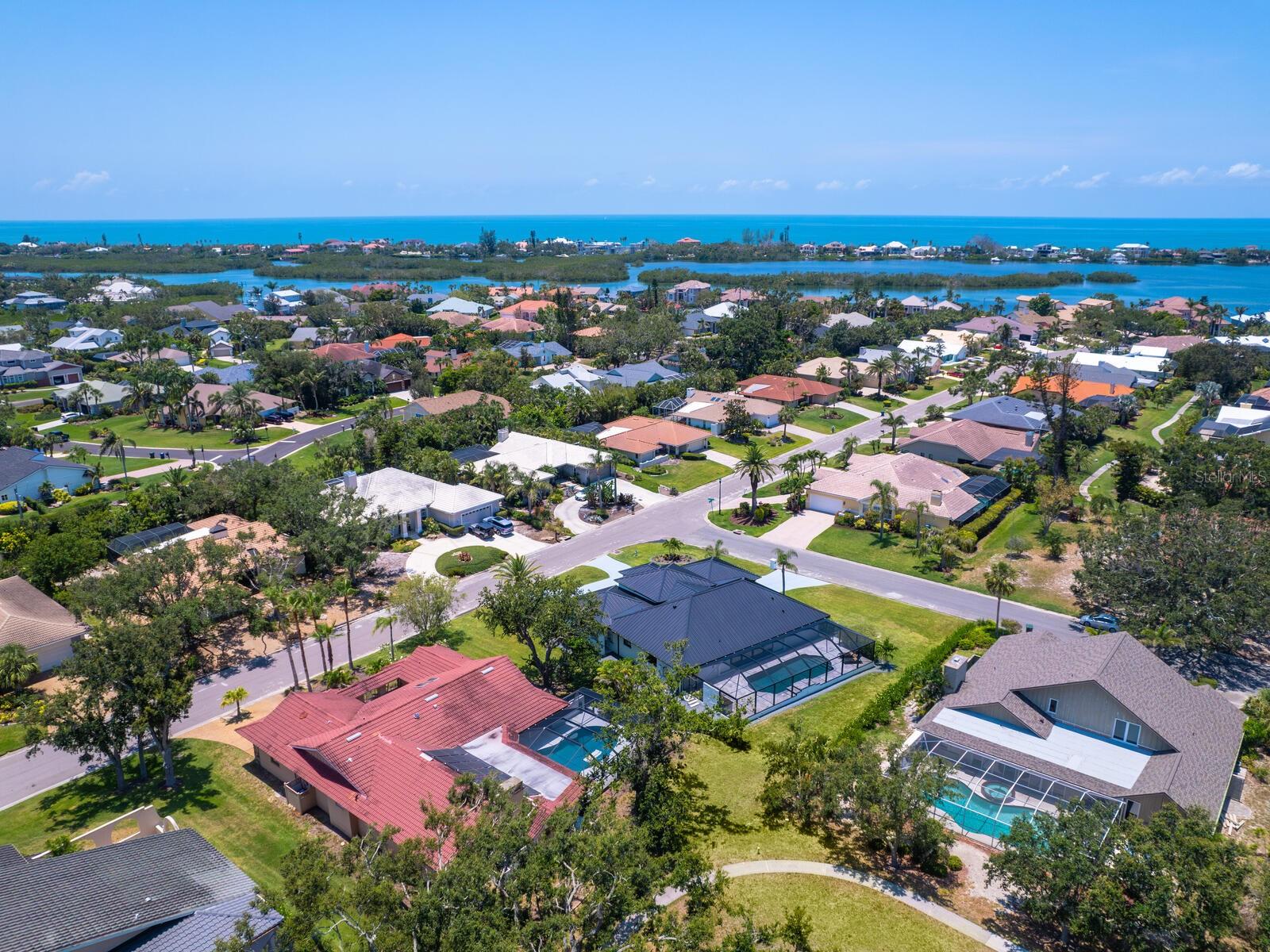 Image 54 of 70 For 180 Lookout Point Drive