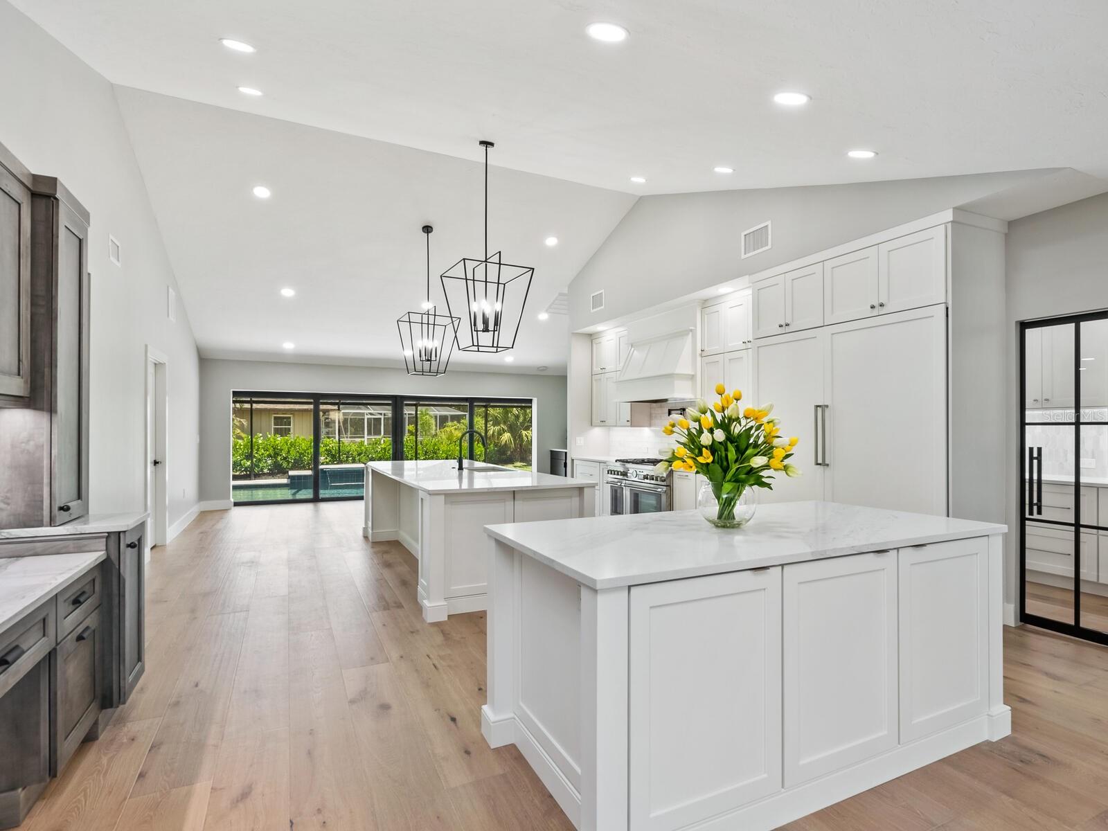 Image 8 of 70 For 180 Lookout Point Drive