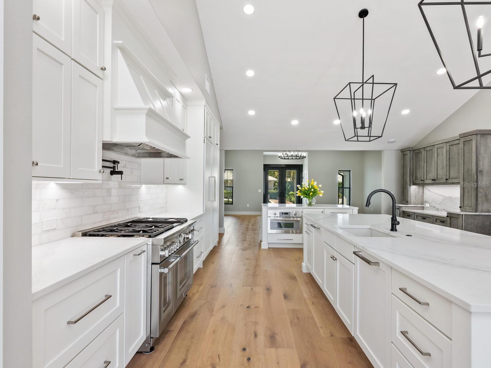 Image 9 of 70 For 180 Lookout Point Drive