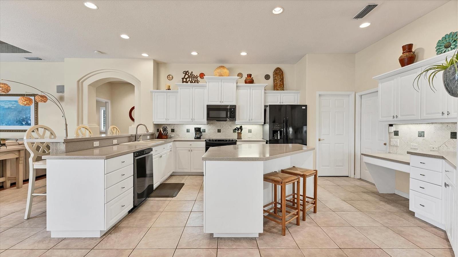 Image 16 of 52 For 10515 Cheval Place