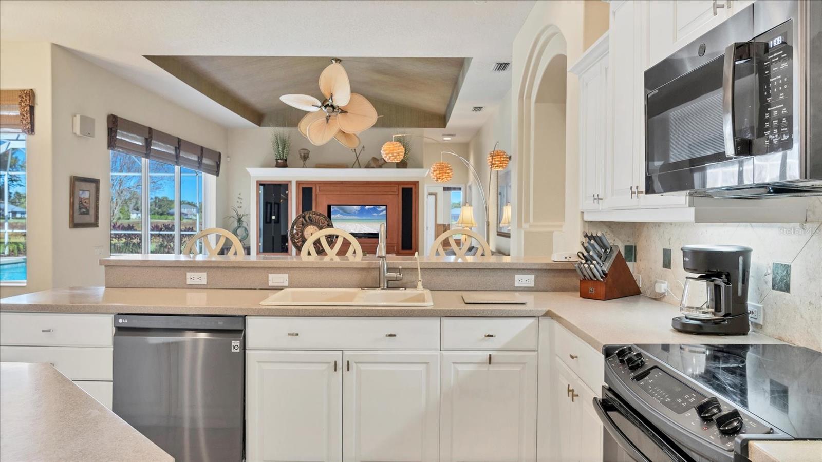 Image 19 of 52 For 10515 Cheval Place