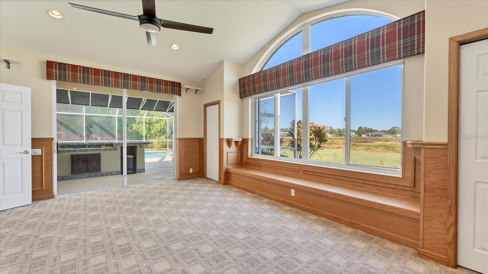 Image 38 of 52 For 10515 Cheval Place