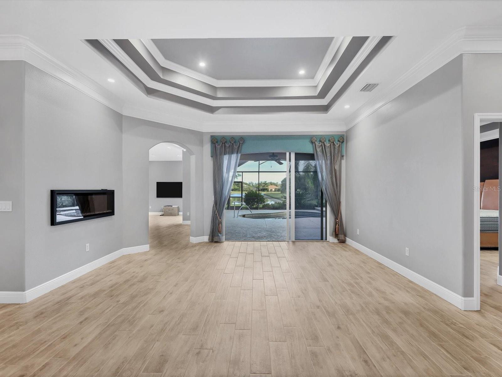 Image 7 of 38 For 16806 5th Terrace Ne