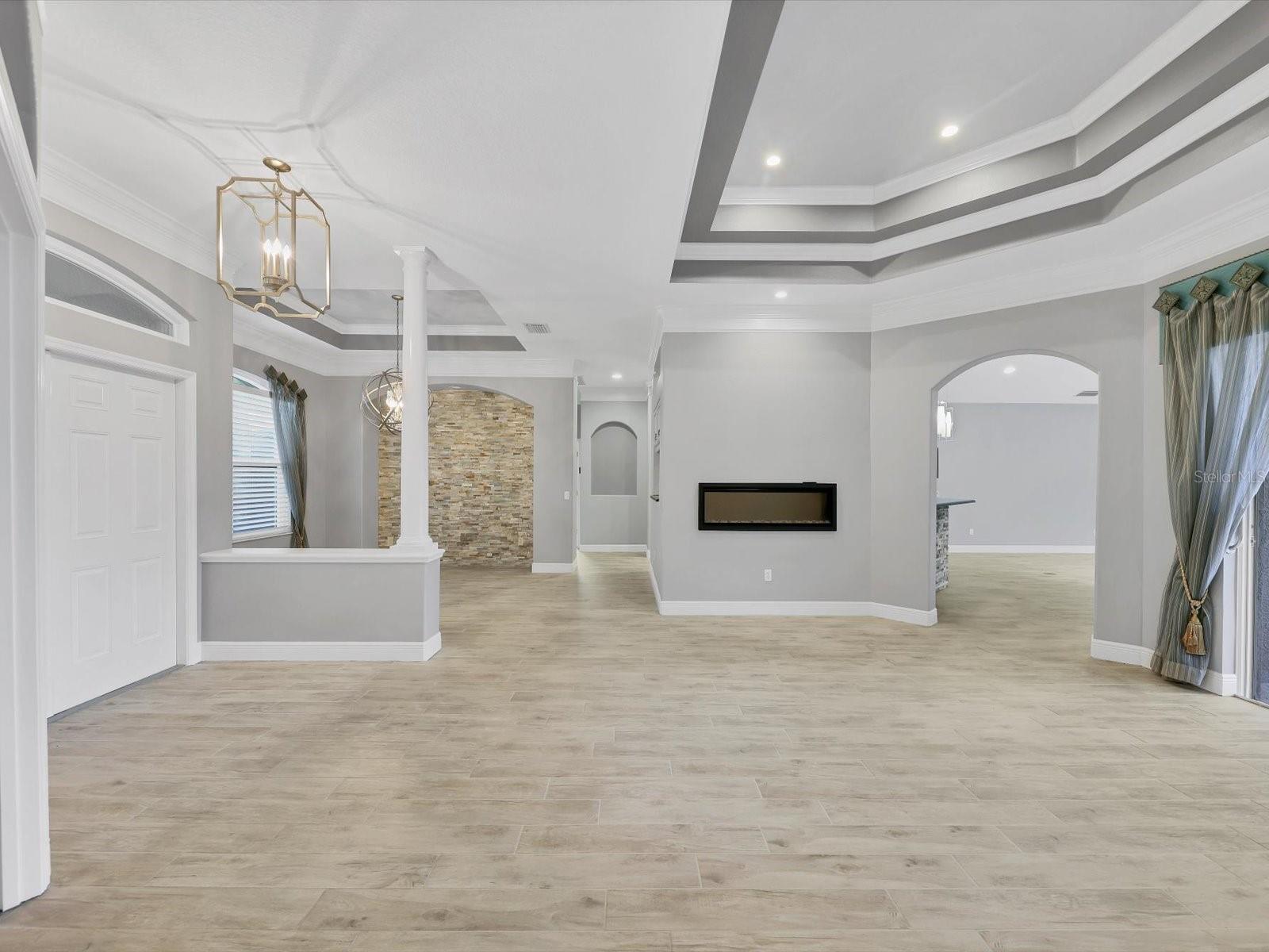 Image 8 of 38 For 16806 5th Terrace Ne