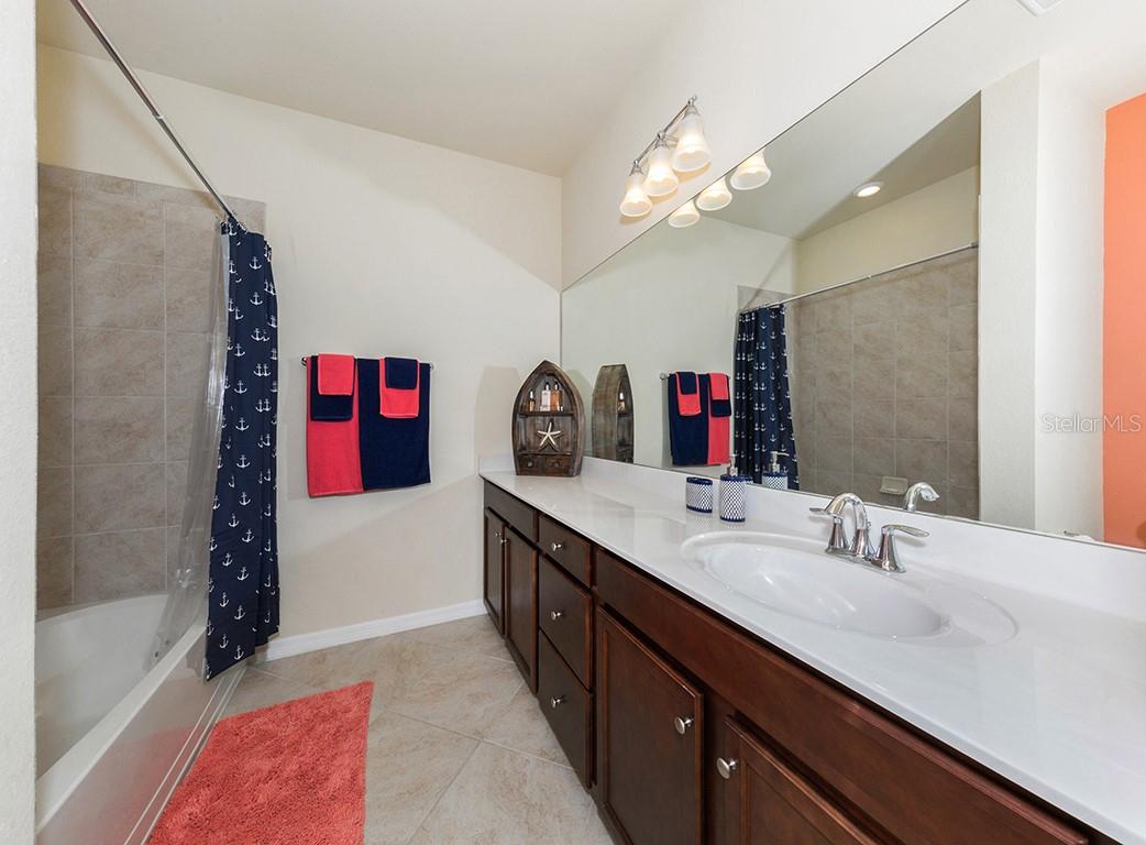 Image 22 of 50 For 20169 Lagente Circle