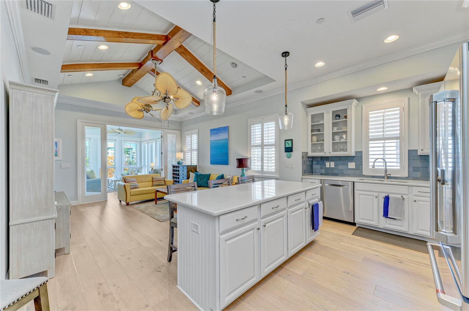 Image 14 of 99 For 348 Sapphire Lake Drive 201