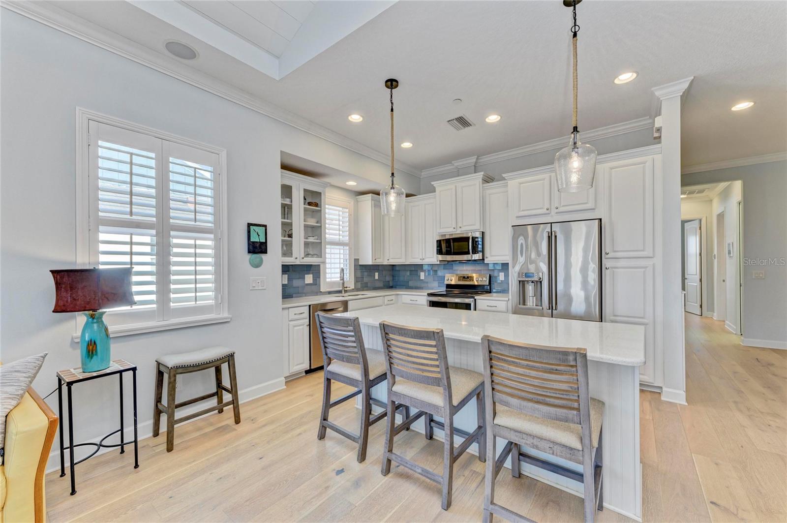 Image 16 of 99 For 348 Sapphire Lake Drive 201