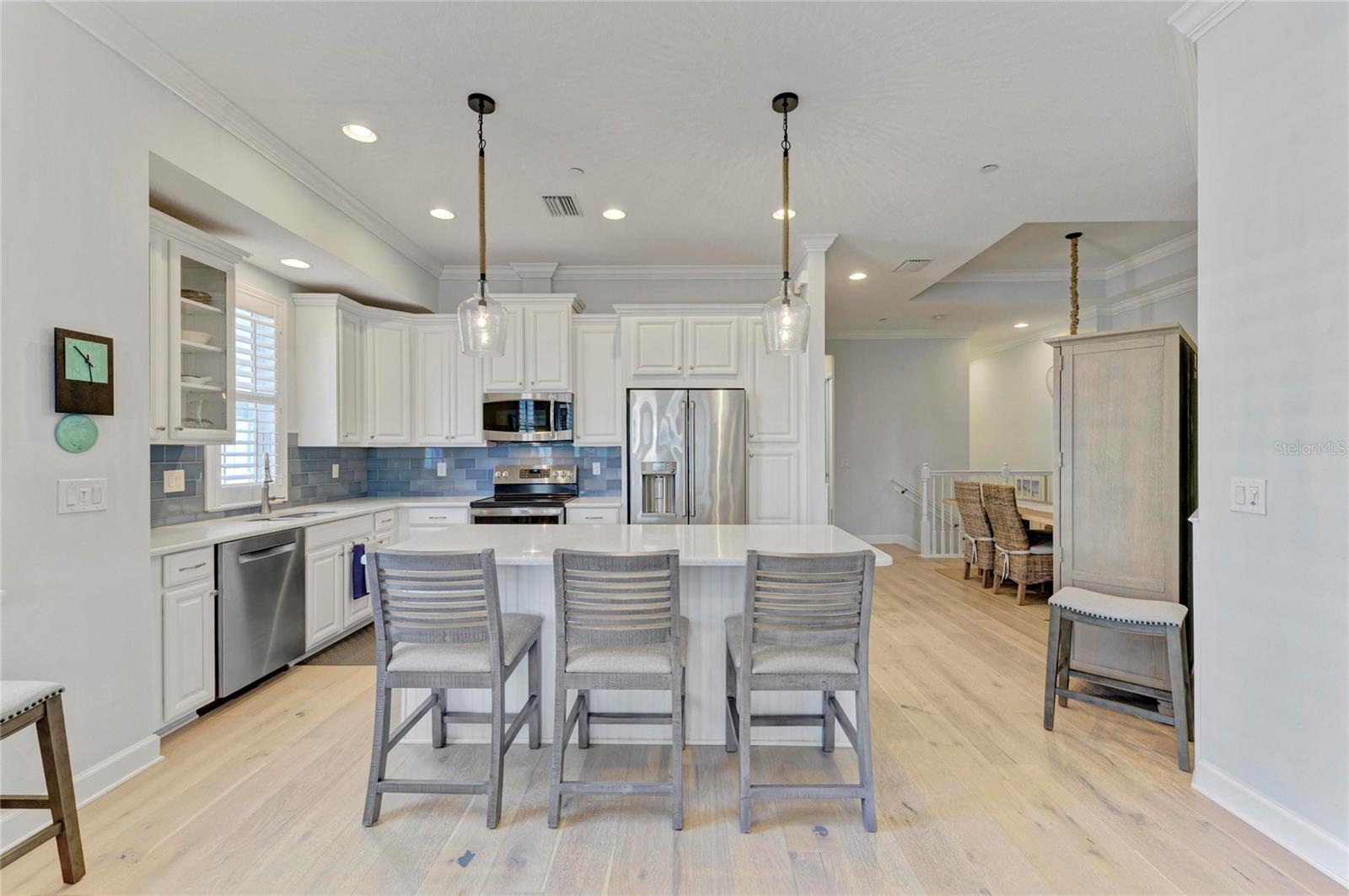 Image 17 of 99 For 348 Sapphire Lake Drive 201