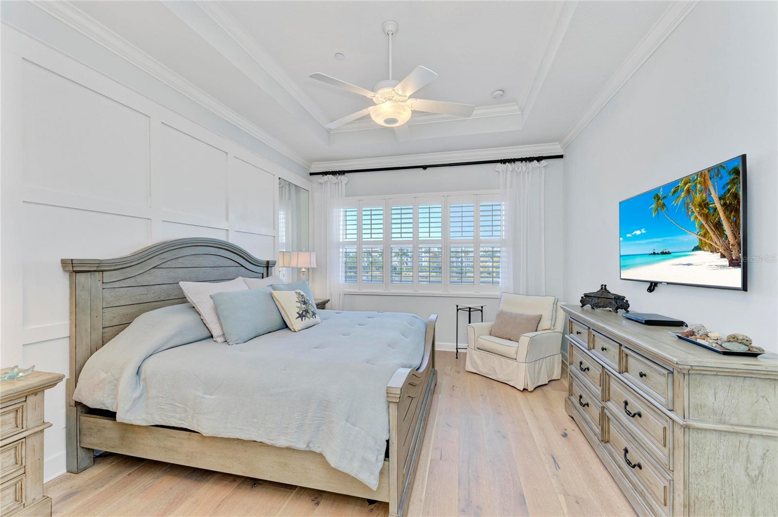 Image 28 of 99 For 348 Sapphire Lake Drive 201