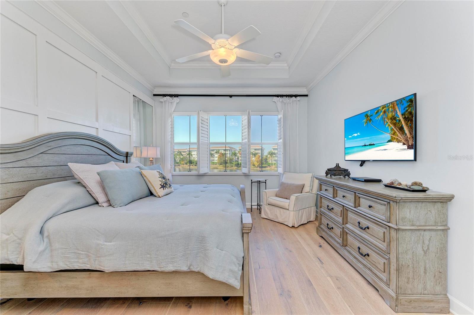 Image 30 of 99 For 348 Sapphire Lake Drive 201