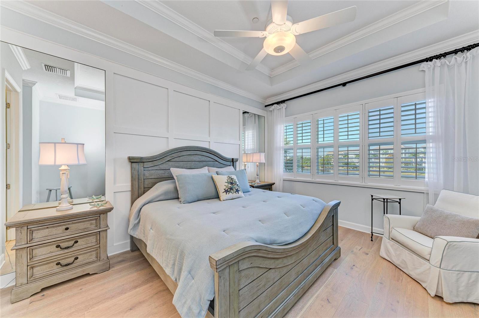 Image 32 of 99 For 348 Sapphire Lake Drive 201