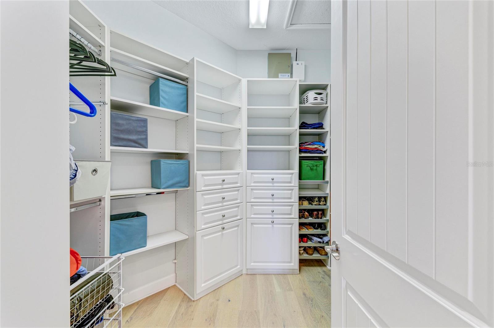 Image 37 of 99 For 348 Sapphire Lake Drive 201