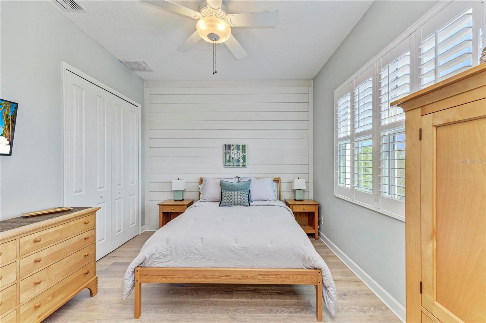 Image 41 of 99 For 348 Sapphire Lake Drive 201