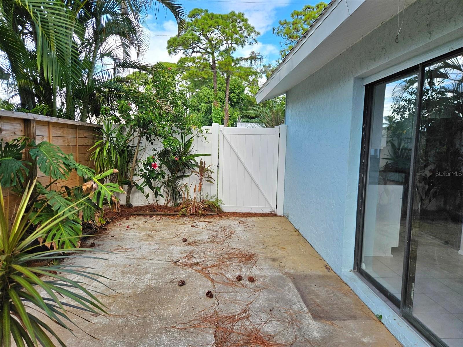 Image 5 of 17 For 2254 Eugene Street