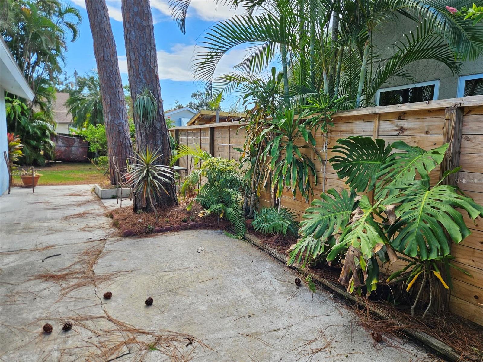 Image 7 of 17 For 2254 Eugene Street