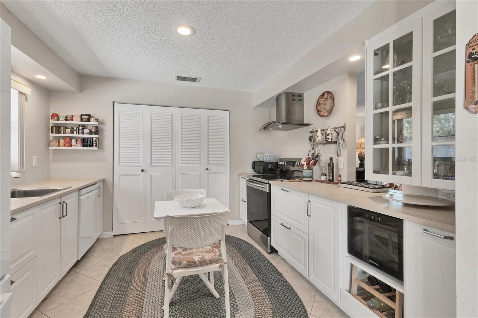 Image 14 of 52 For 4450 Narraganset Trail 95a