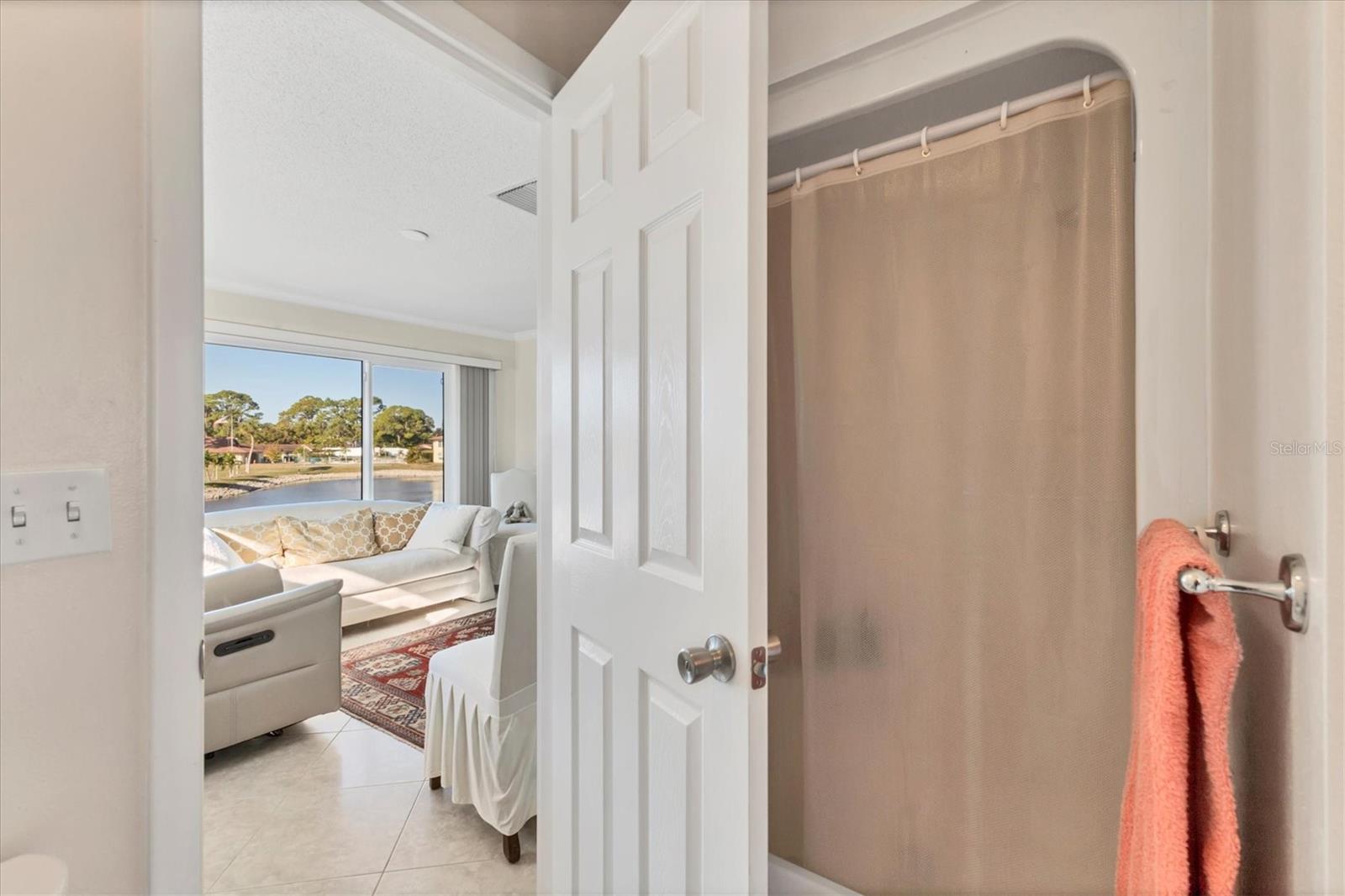 Image 20 of 52 For 4450 Narraganset Trail 95a