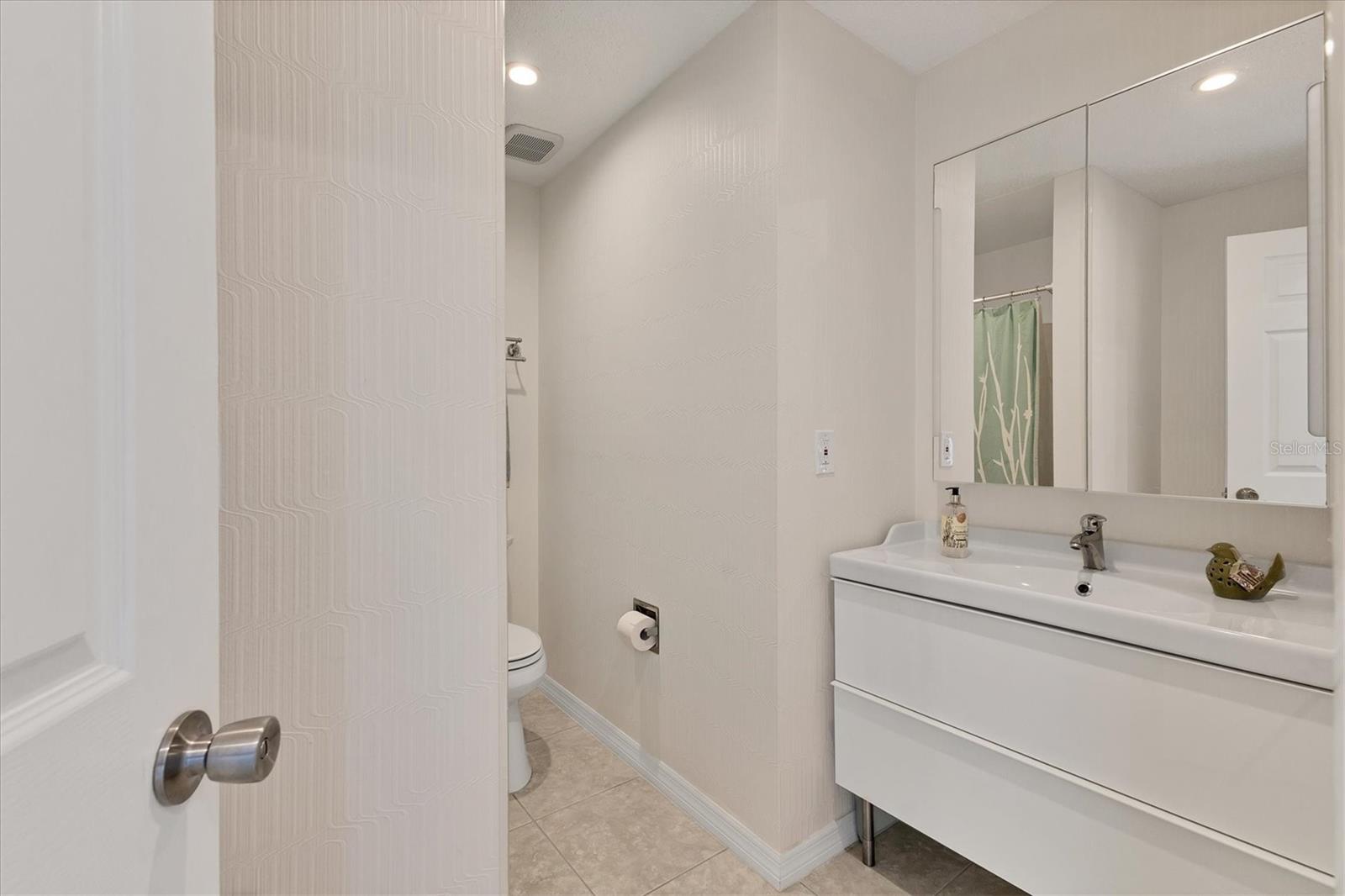 Image 22 of 52 For 4450 Narraganset Trail 95a