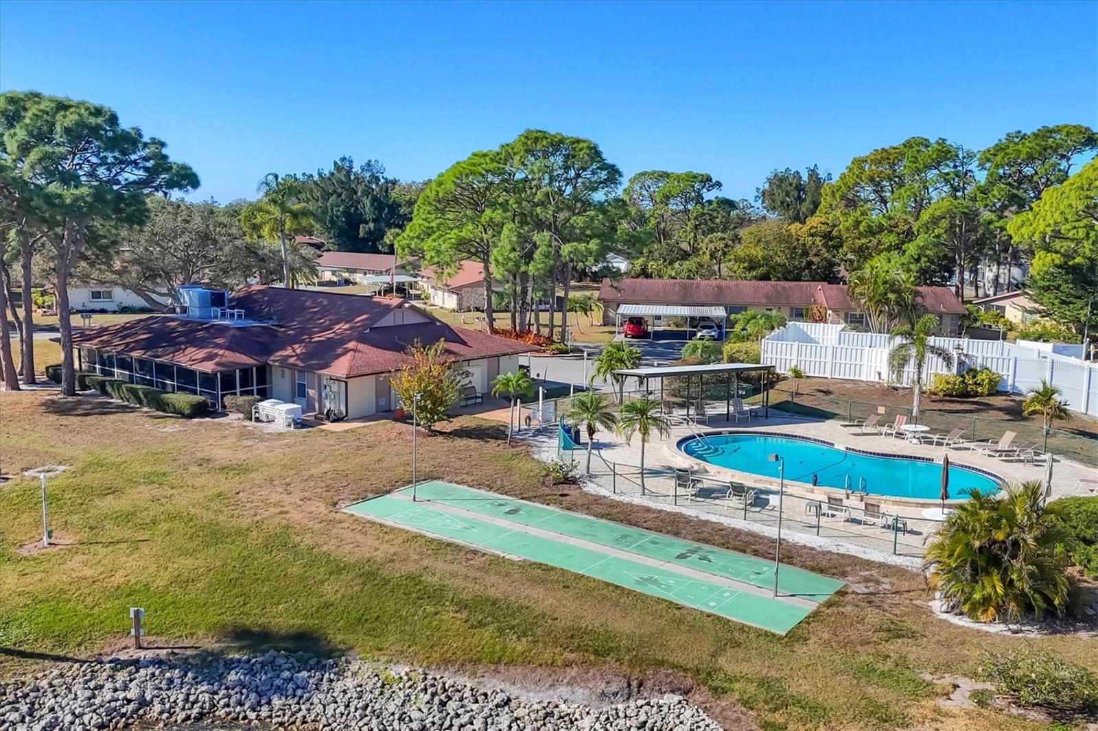 Image 31 of 52 For 4450 Narraganset Trail 95a