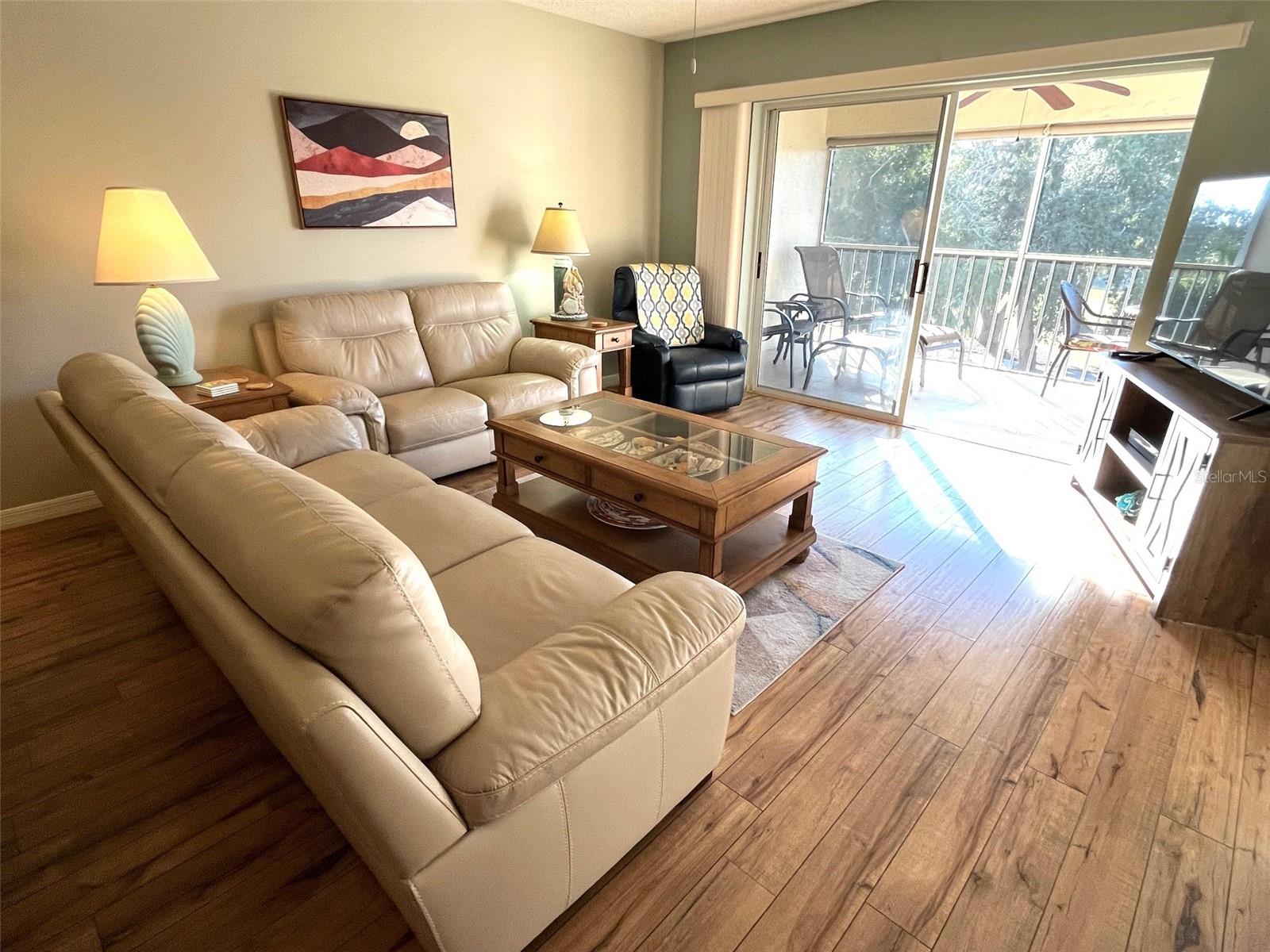 Image 11 of 59 For 6501 Stone River Rd  306