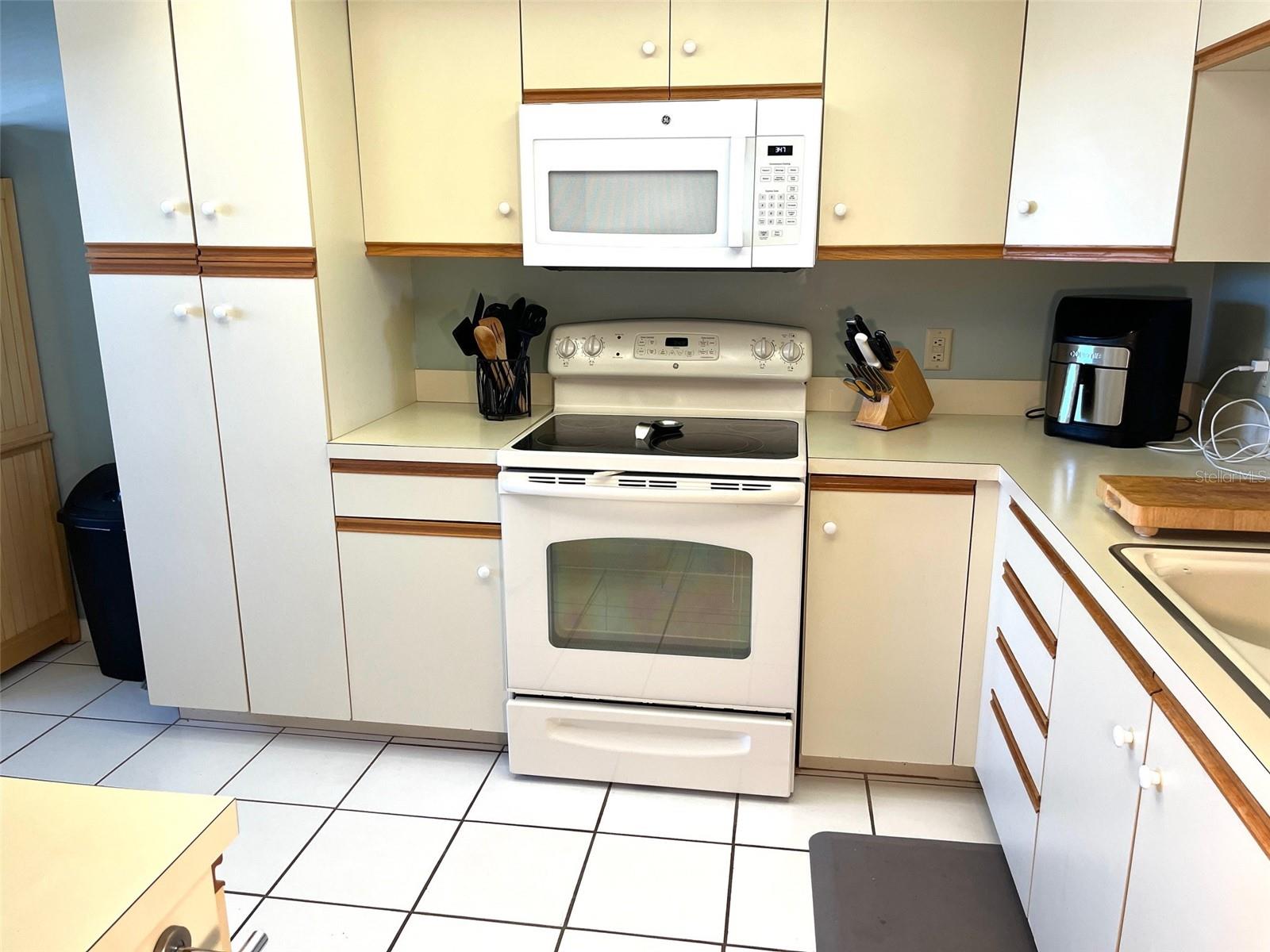 Image 18 of 59 For 6501 Stone River Rd  306