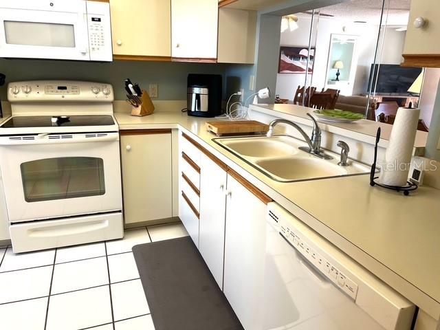 Image 19 of 59 For 6501 Stone River Rd  306