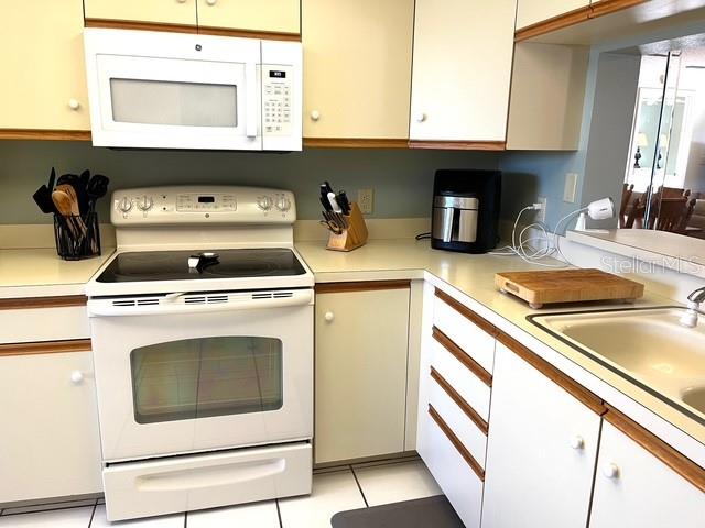 Image 22 of 59 For 6501 Stone River Rd  306