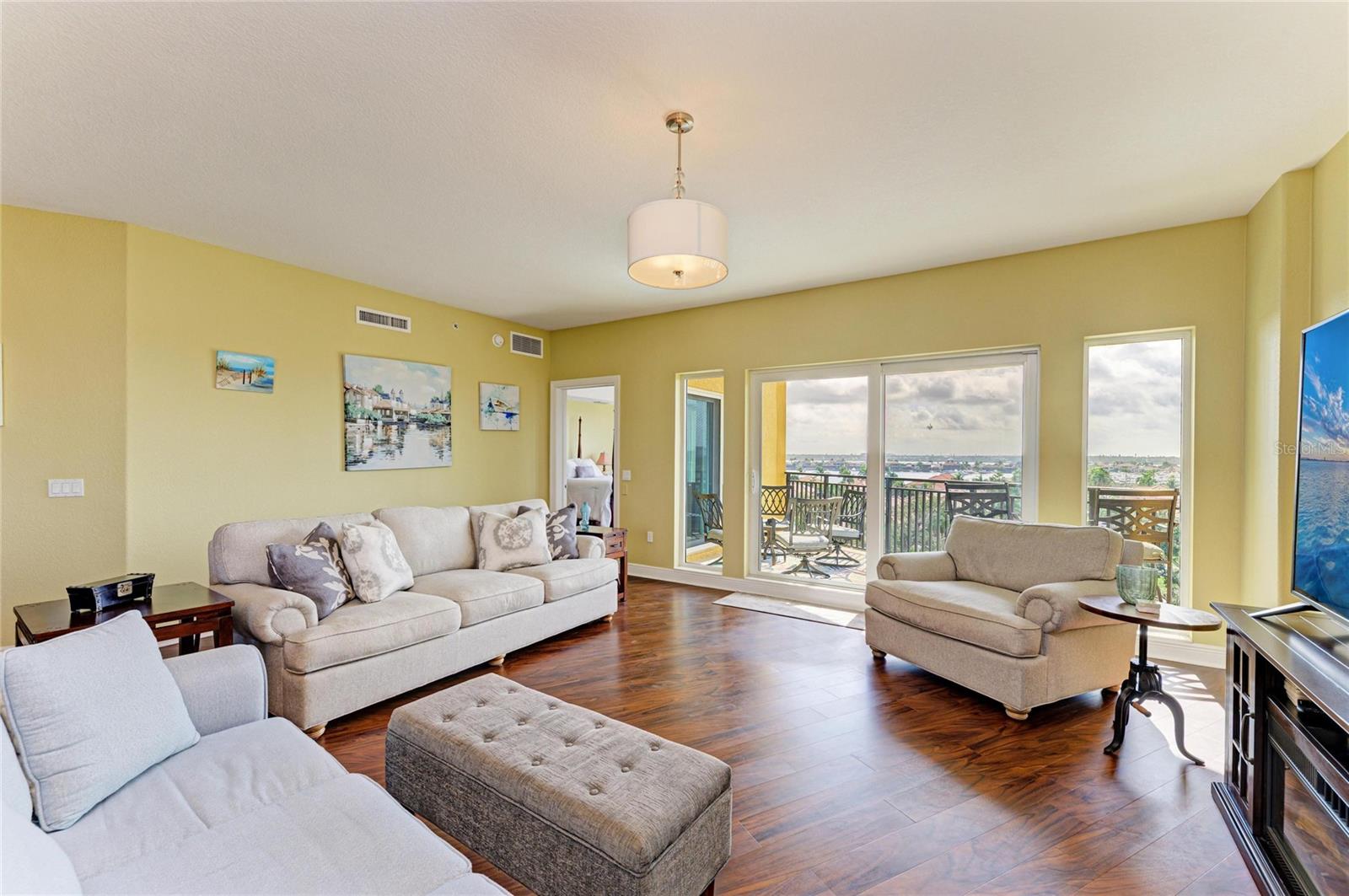 Image 17 of 64 For 501 Haben Boulevard 606