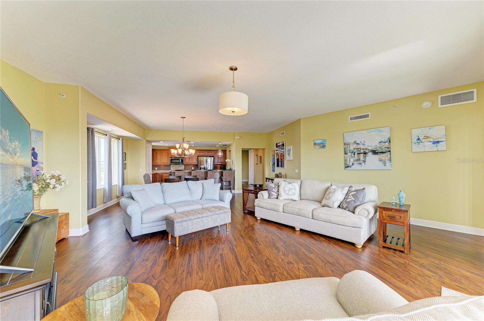 Image 18 of 64 For 501 Haben Boulevard 606