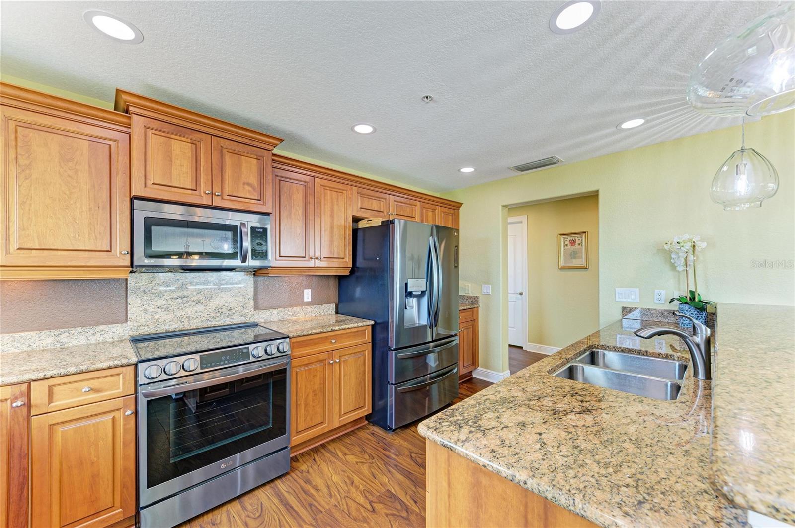 Image 25 of 64 For 501 Haben Boulevard 606