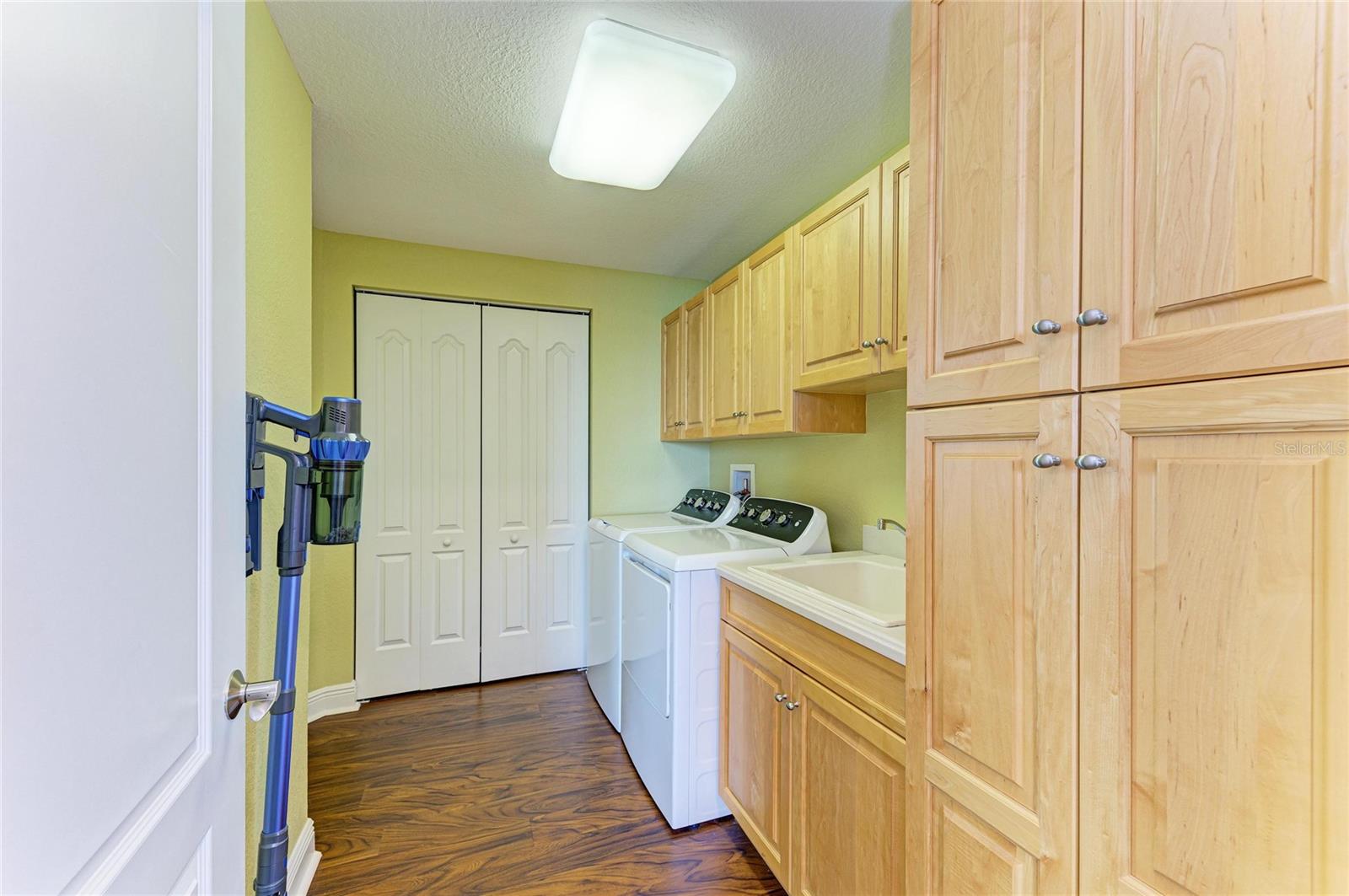 Image 57 of 64 For 501 Haben Boulevard 606