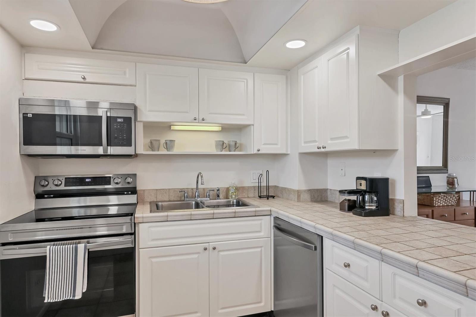 Image 9 of 63 For 1250 Portofino Drive 303