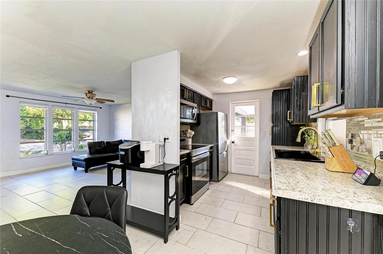 Image 10 of 37 For 3350 Bailey Street