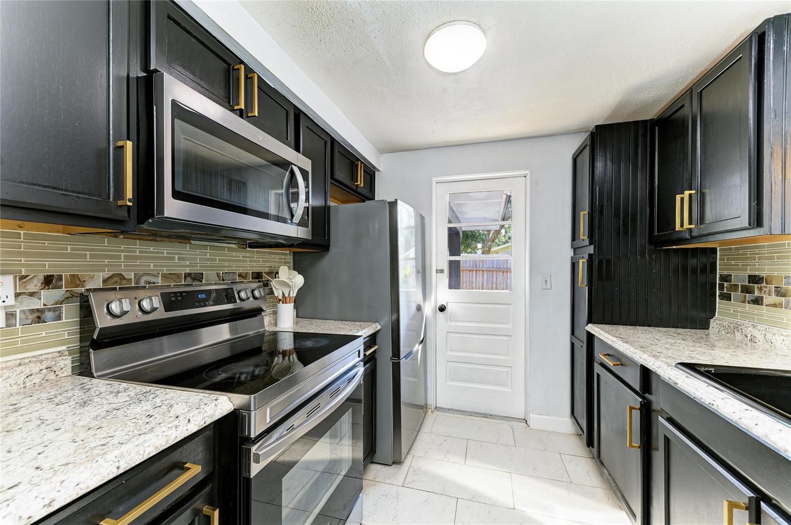 Image 13 of 37 For 3350 Bailey Street