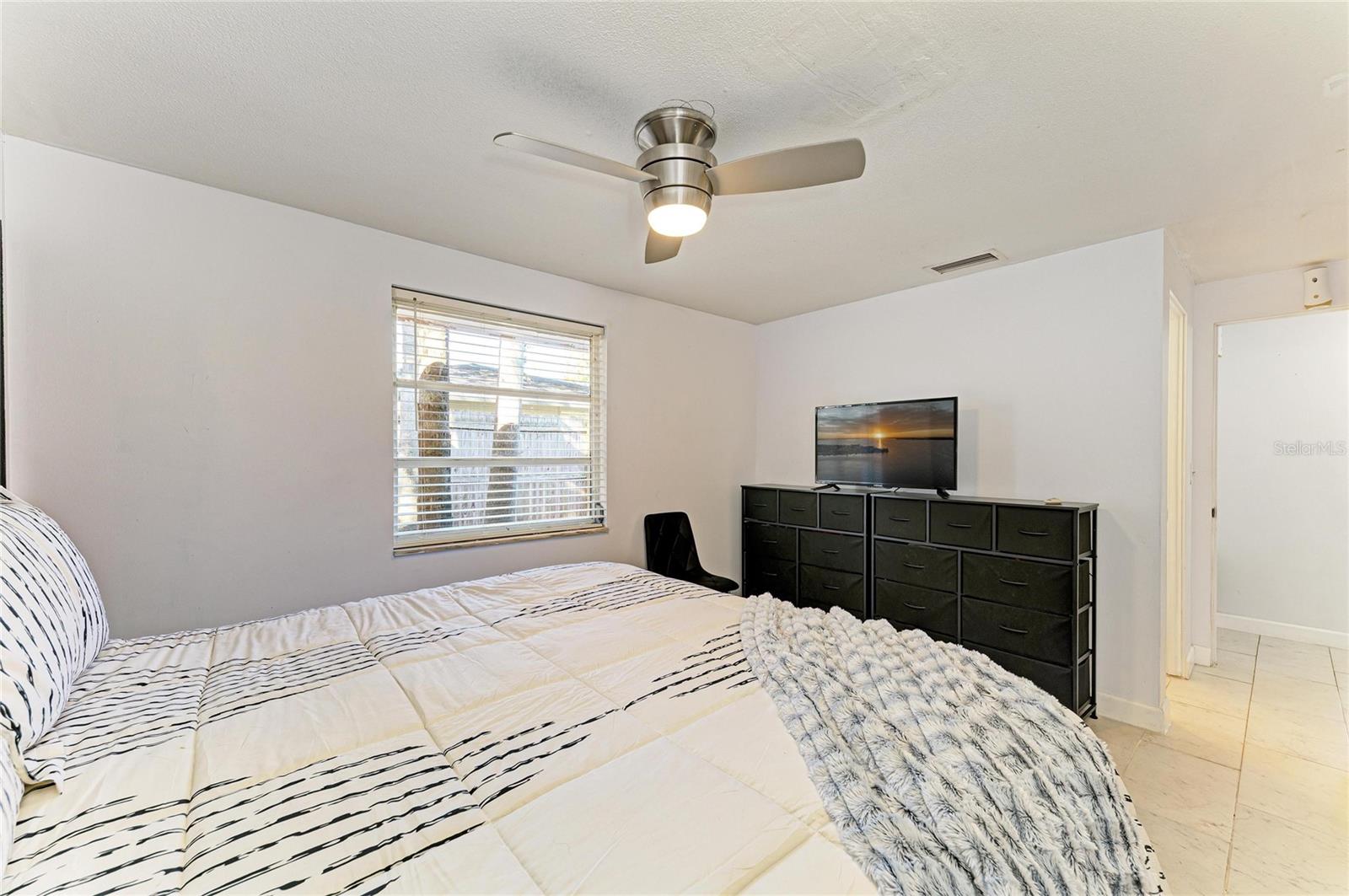 Image 17 of 37 For 3350 Bailey Street