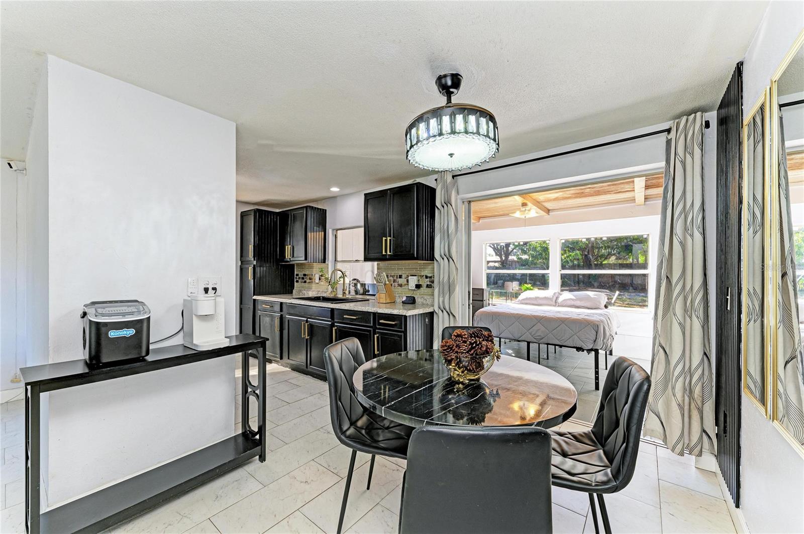 Image 7 of 37 For 3350 Bailey Street