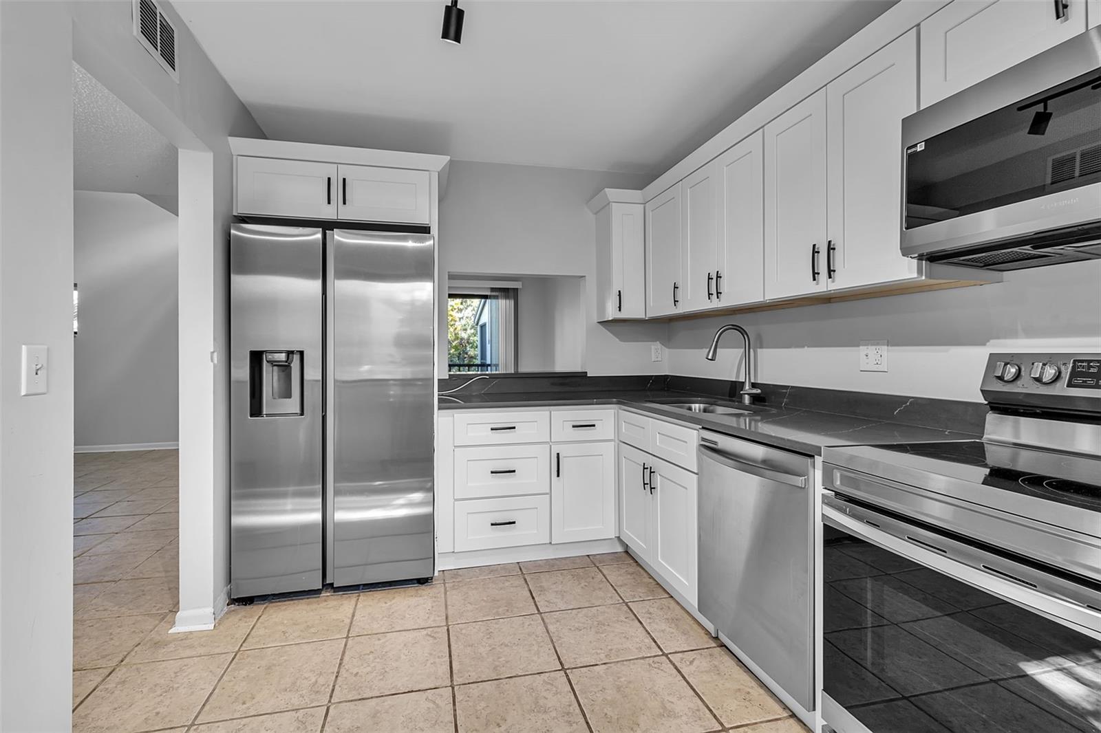 Image 12 of 38 For 1508 Pelican Cove Road 231