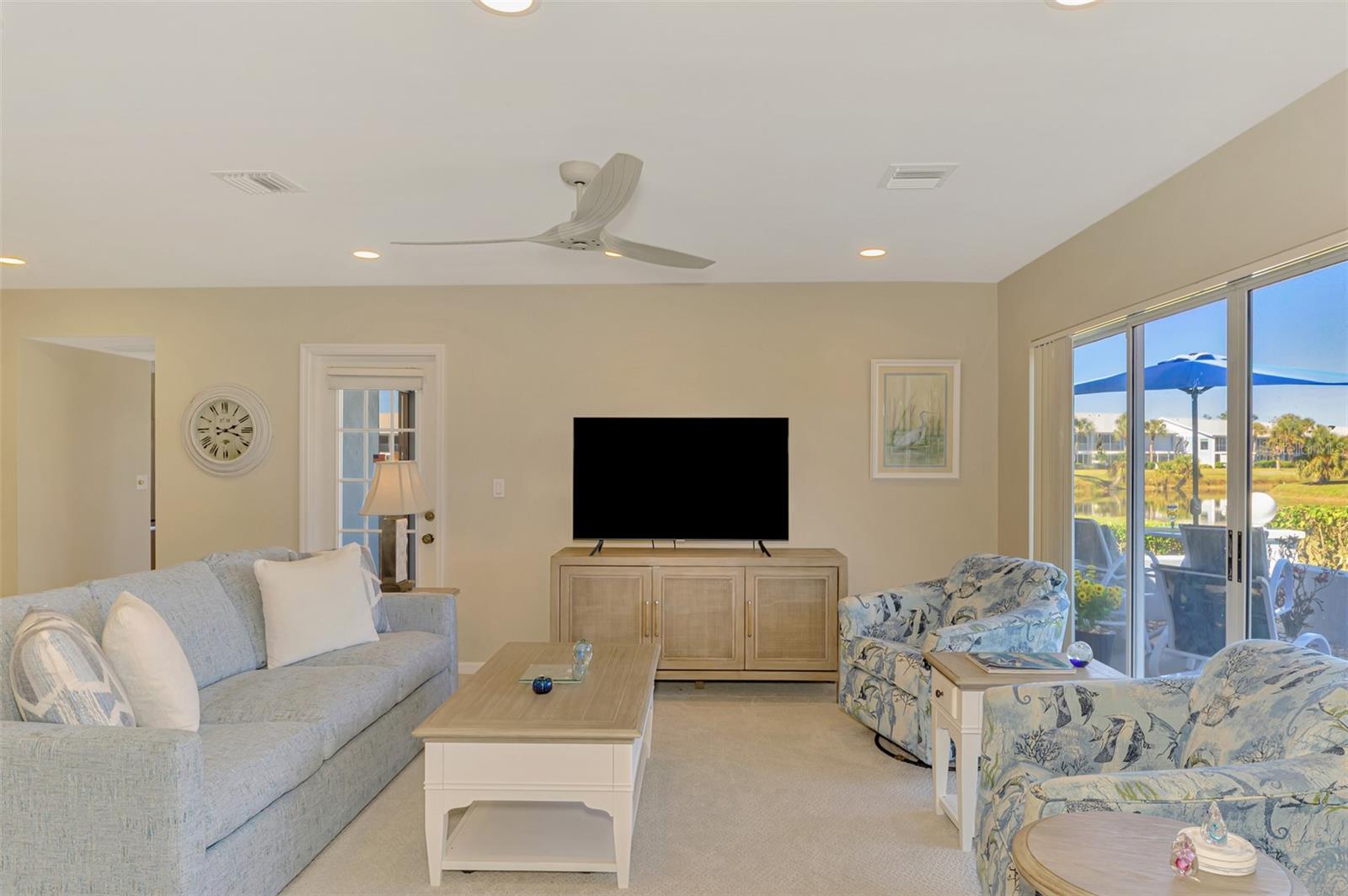 Image 26 of 64 For 461 Wexford Circle 91