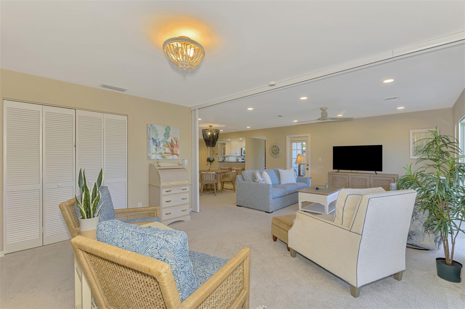 Image 32 of 64 For 461 Wexford Circle 91