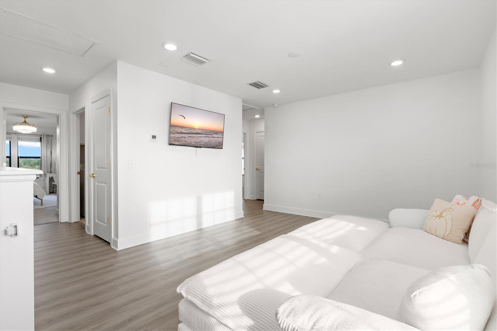 Image 19 of 100 For 16235 Pine Mist Drive