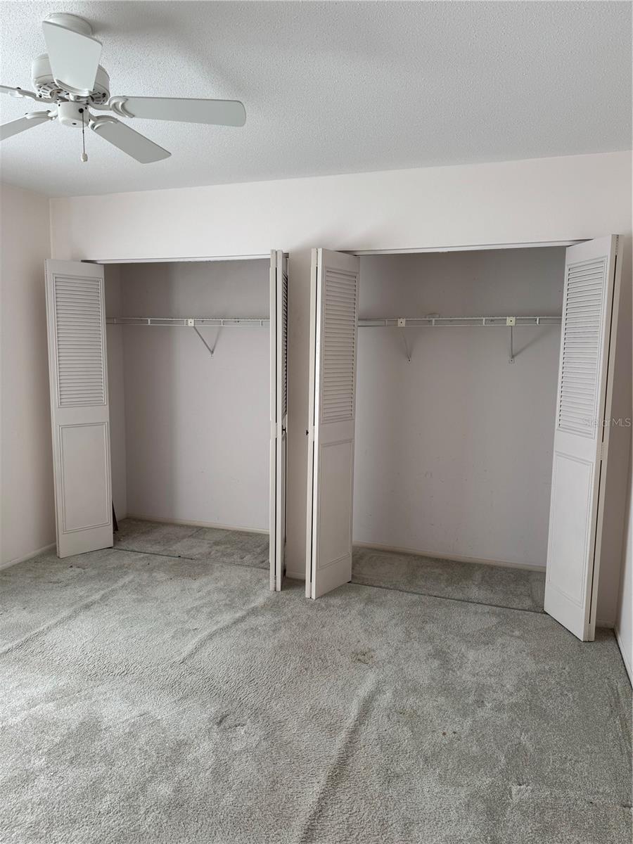 Image 19 of 26 For 3957 Lakeside Way 143