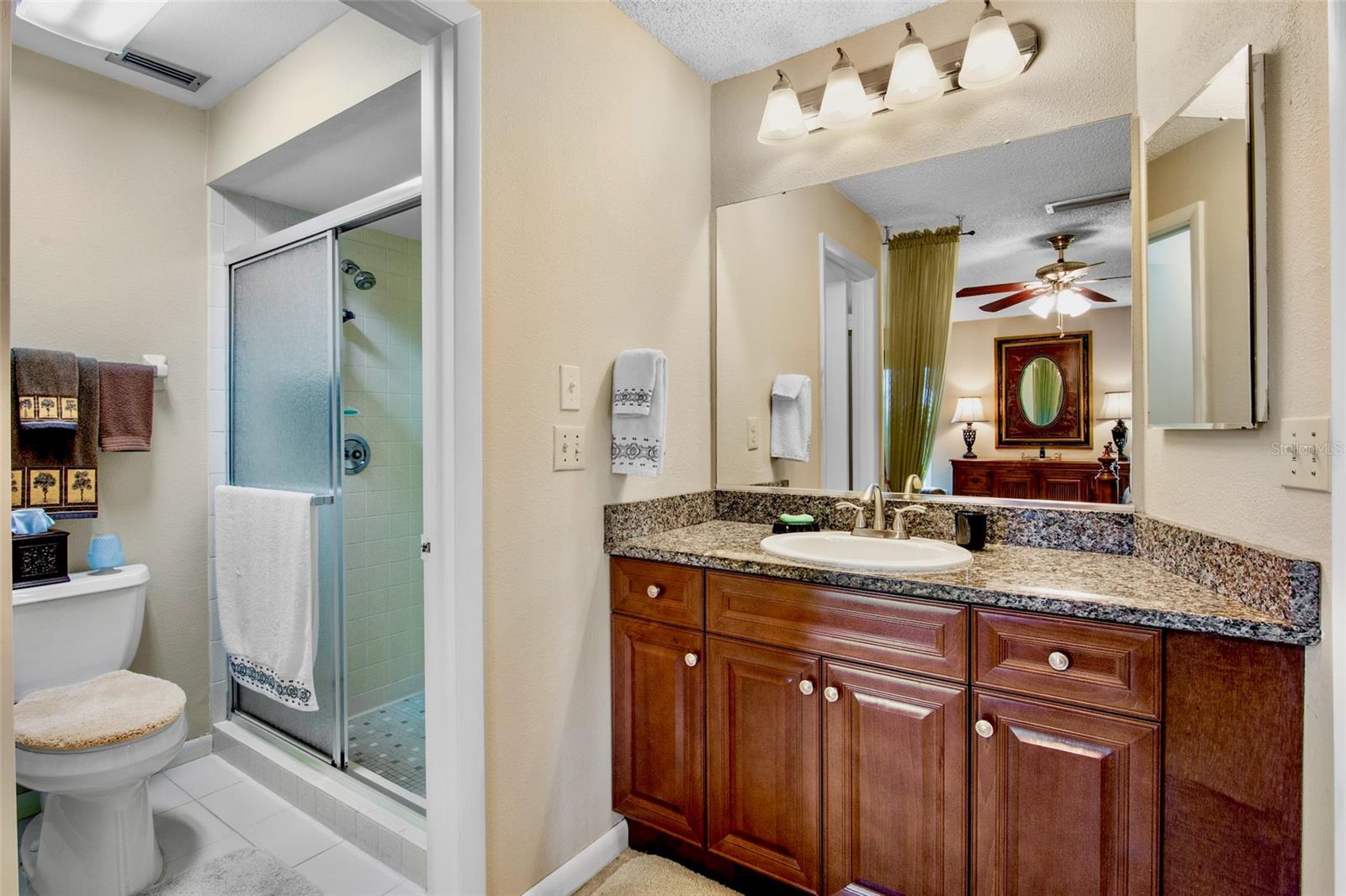 Image 17 of 22 For 3905 Center Gate Circle 3