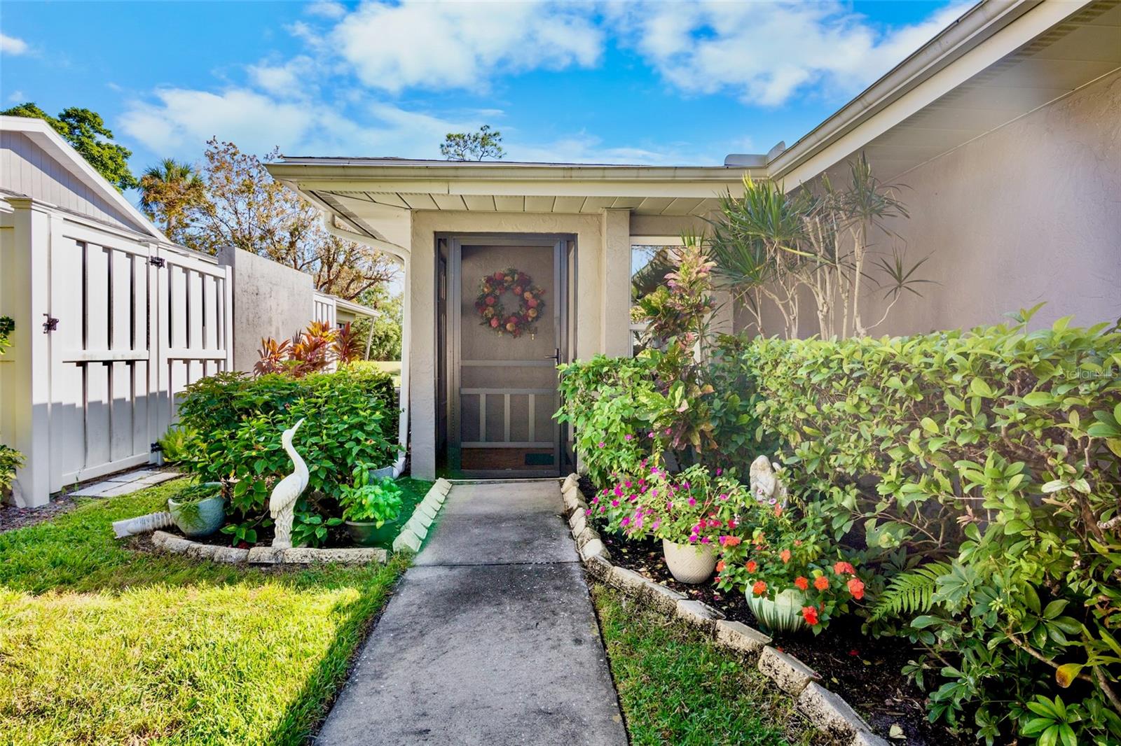 Image 3 of 22 For 3905 Center Gate Circle 3