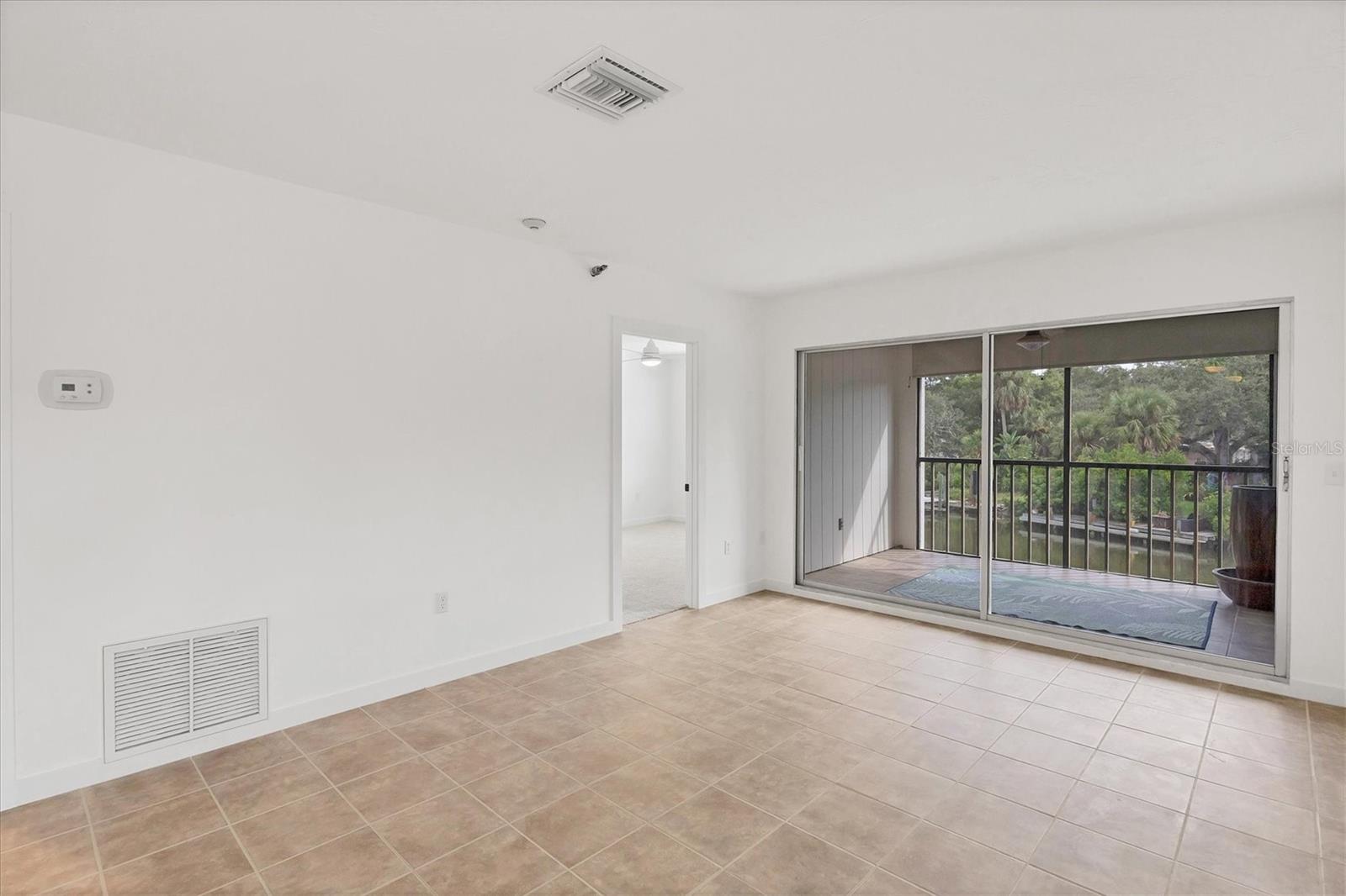 Image 21 of 46 For 2124 Tamiami Trail 109