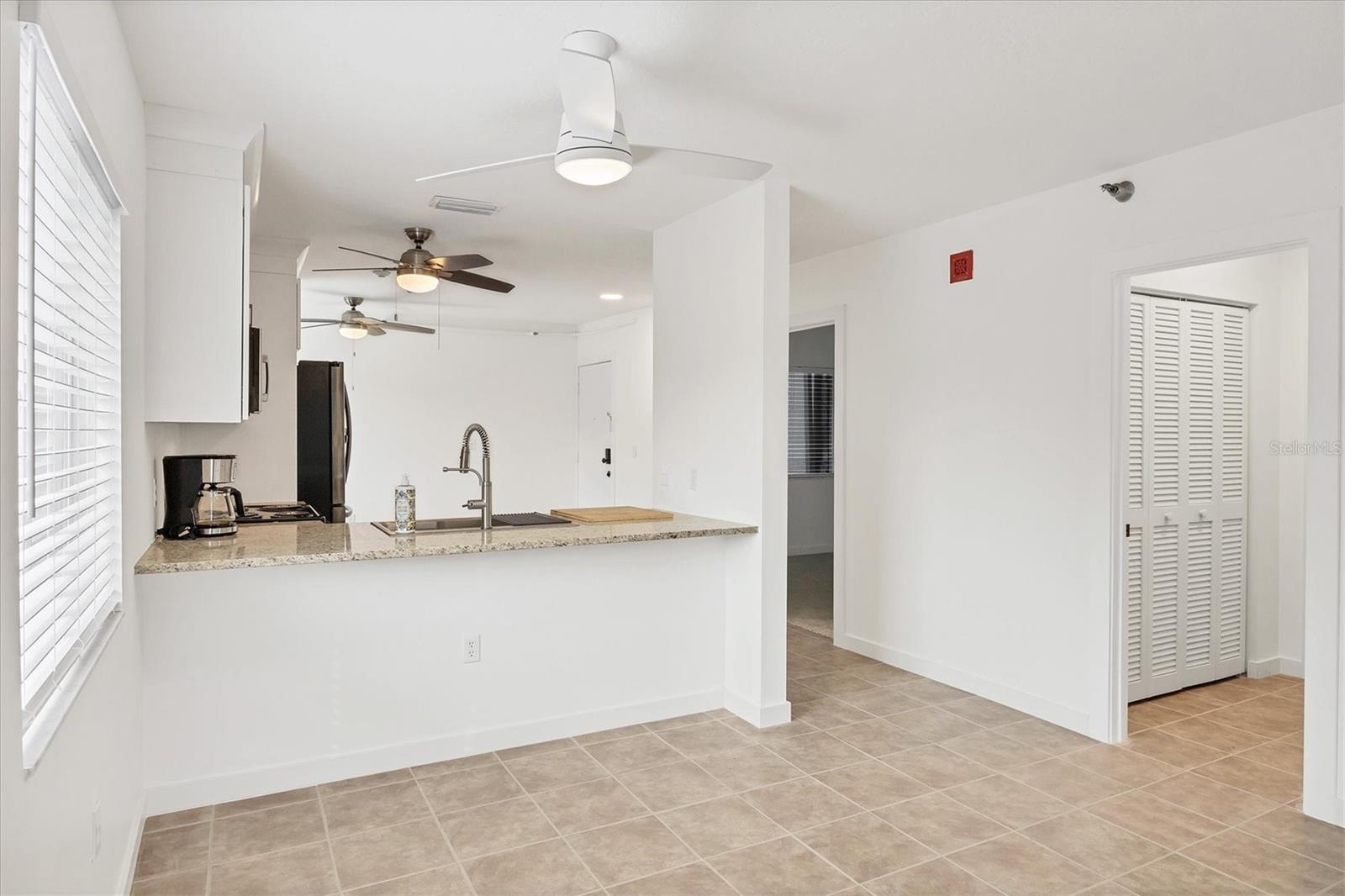 Image 25 of 46 For 2124 Tamiami Trail 109