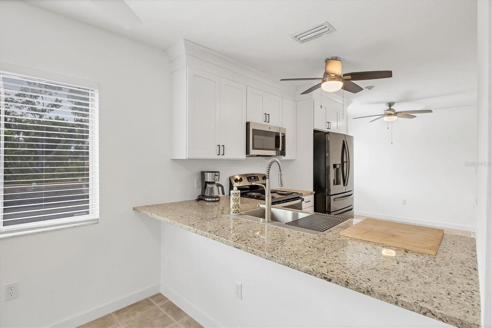 Image 26 of 46 For 2124 Tamiami Trail 109